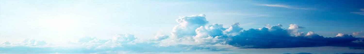 M-052 Скинали солцев облаках на голубом небе